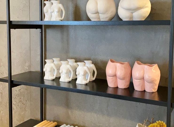 Anissa Kermiche vaser